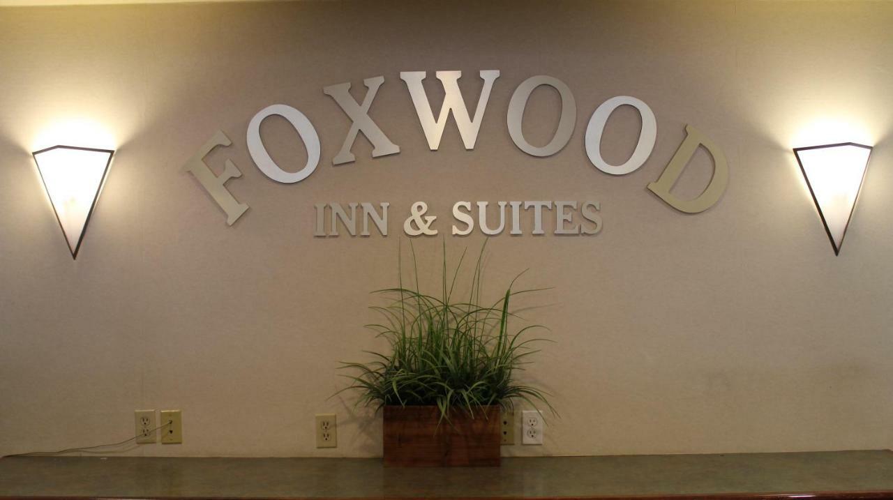 Foxwood Inn And Suites Fox Creek Экстерьер фото